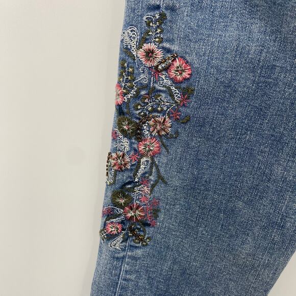 Soft Surroundings Embroidered Floral Jeans Beaded Embellished Boyfriend Fit 4 - Picture 7 of 9
